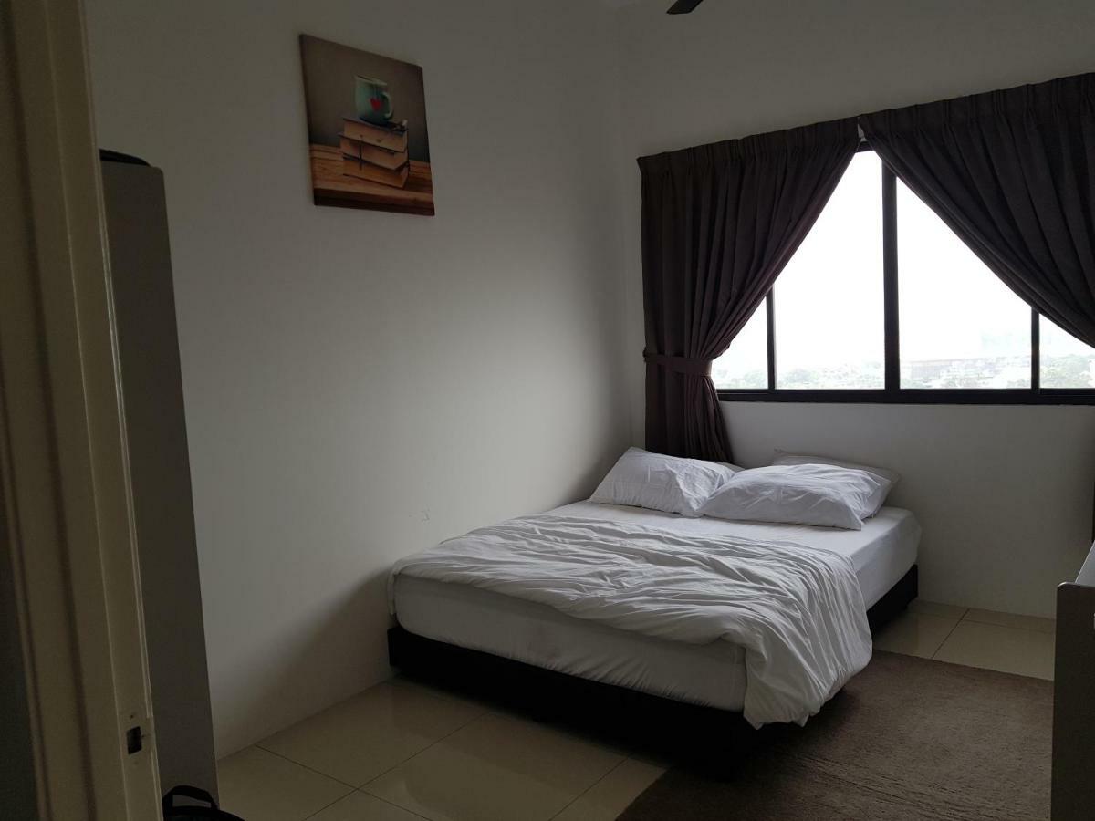 The Executive Seaview 1 At Icon Residence Куала-Тренгану Экстерьер фото